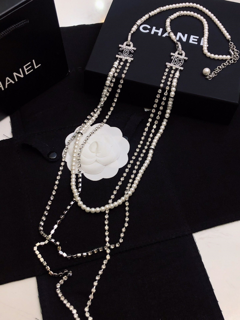 Ch**el necklaces